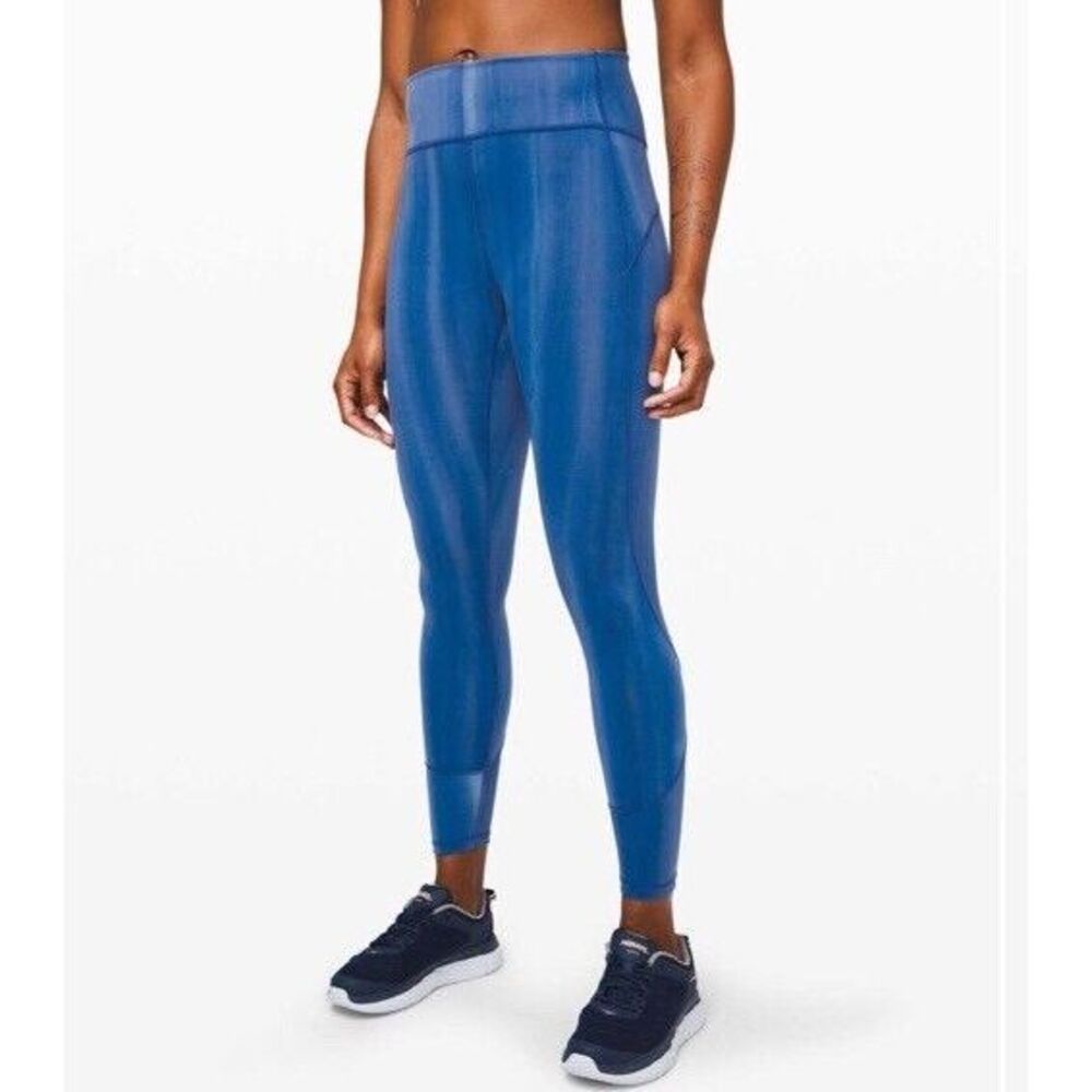 Lululemon In Movement Tight 25" *Spray Dye‎ Everlux Size 4 Dark Cobalt